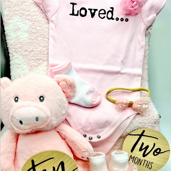 Prettii Pink “Loved” Onesie - Picture 2 of 2